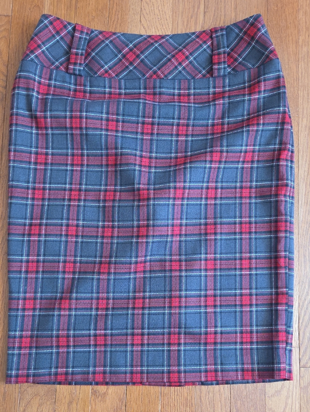 Sharagano Black and Red Plaid Pencil Skirt